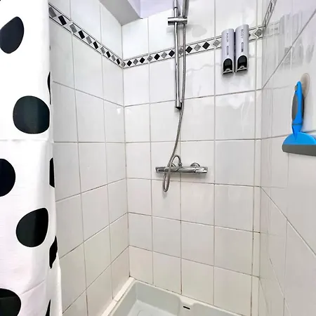 Lovely - Getaway For 2 Center & Within Walking Distance Lägenhet