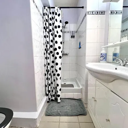 Lovely - Getaway For 2 Center & Within Walking Distance Lägenhet
